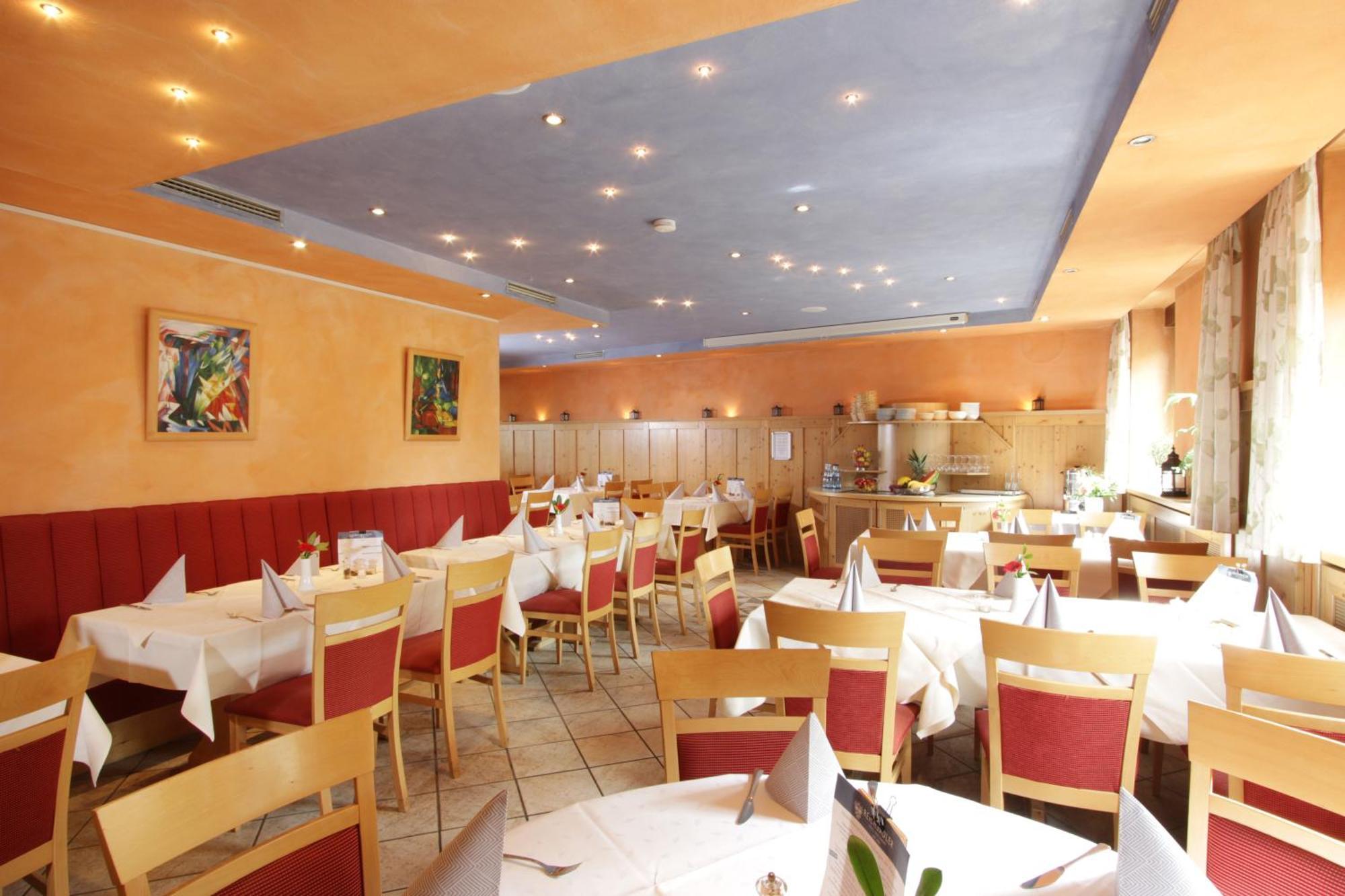 Hotel Restaurant Reichsadler 부헨 외부 사진